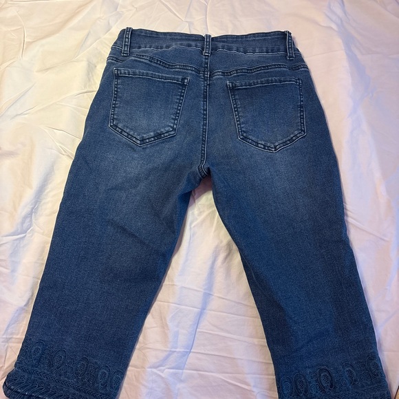 Stylish Blue Women's Jeans - Picture 6 of 6